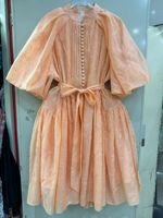 Robe Courte Femme Printemps-Été Nouvelle Collection Manches Bouffantes Broderie Florale Boutonnage Simple Ceinture Ample Décontractée Vente en Gros Usine