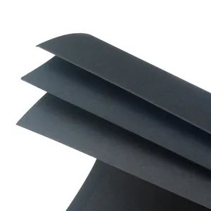 मैट ट्यूब पैकेजिंग A4 काले कागज 110g उच्च कठोरता कच्चे cardstock काले क्राफ्ट पेपर रोल चर्मपत्र कोर काले चार्ट कागज