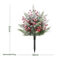 Tiang Hias Taman Natal 61cm Pinus Buatan Berlapis Salju Buah Berry Merah Dekorasi Halaman Rumput Ornamen Luar Ruangan Liburan Grosir Pabrik