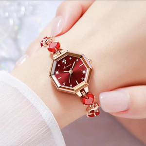 Nouvelle <span class=keywords><strong>montre</strong></span>-<span class=keywords><strong>bracelet</strong></span> mince pour <span class=keywords><strong>femme</strong></span> à la mode avec incrustation de diamants et petit cadran réglable pour <span class=keywords><strong>montre</strong></span> pour <span class=keywords><strong>femme</strong></span> - Product Image 2