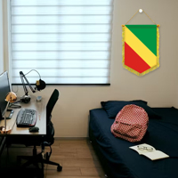 Le drapeau de la République du Congo avec bordure à pompons convient aux activités d'échange culturel entre la Chine et l'Afrique