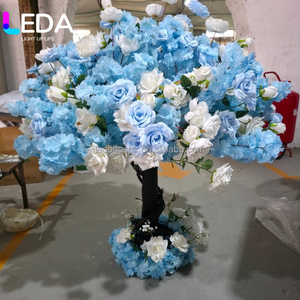 ตกแต่งโต๊ะงานแต่งงานด้วยต้นซากุระสีม่วง LEDA Customize พร้อมดอกไม้สีชมพูประดิษฐ์ ต้นเชอร์รี่บลอสซัม กุหลาบ และของตกแต่งกลางโต๊ะ - Product Image 5