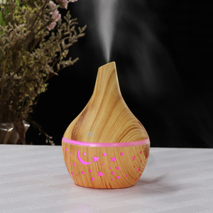 Humidificador Starry Moon de 300 ml con Acabado de Madera, Difusor de Aroma USB, Luz LED, Portátil para Hogar y Escritorio - Product Image 3