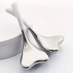 ลูกกลิ้งนวดหน้าลดราคา HQ Mixed Proc  ลูกกลิ้งน้ำแข็งสแตนเลส  ลูกกลิ้งน้ำแข็งมหัศจรรย์สำหรับใบหน้า - Product Image 3