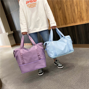 กระเป๋าเดินทางกีฬาและฟิตเนสแบบกันน้ำขนาดใหญ่สำหรับผู้ชายและผู้หญิง เหมาะสำหรับการผจญภัยกลางแจ้งและการเดินทาง - Product Image 6