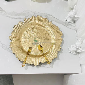 Assiette à fruits en verre transparent acrylique de 13 pouces perles d'or <span class=keywords><strong>assiettes</strong></span> à dîner en plastique écologique pour le dîner de fête de mariage - Product Image 3