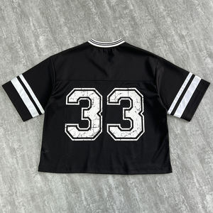 Fabricant de chemises de sport en polyester noir à mailles personnalisées, col en V, impression sur écran, maillots de sport, t-shirts lourds, t-shirts oversize, t-shirts boxy pour hommes - Product Image 2