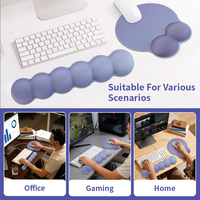 Tapis de Souris Gaming Personnalisable Motif Dessin Animé Violet Dégradé avec Repose-Poignet en Mousse à Mémoire de Forme pour PC, Base Antidérapante en PU – Idéal Bureau et Domicile