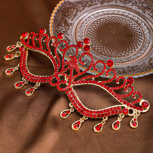 Masque moderne en alliage plaqué or avec strass pour le carnaval <span class=keywords><strong>vénitien</strong></span>, le bal de promo, les mariages, les anniversaires, pour femmes et filles - Product Image 4