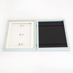 Cornice Portafoto B&C ART 8.5x12 Pollici in MDF Blu - Cornice da Tavolo Personalizzata per Esposizione di <span class=keywords><strong>Disegni</strong></span> e <span class=keywords><strong>Collage</strong></span> per Bambini - Product Image 3