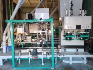 Machine automatique <span class=keywords><strong>de</strong></span> <span class=keywords><strong>couture</strong></span> et d'emballage LINK-JSL pour sacs tissés <span class=keywords><strong>de</strong></span> 25 à 50 kg pour poudre (farine/aliments pour animaux), ≥500 sacs/heure, <span class=keywords><strong>couture</strong></span> pliée - Product Image 3