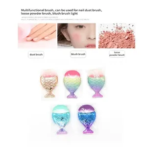 Pinceau plat en forme de poisson en poils synthétiques vegan personnalisés pour le maquillage du visage, le correcteur, compatible avec les pinceaux synthétiques - Product Image 1