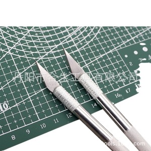 Cuchillo de grabado de metal plateado con 5 cuchillas de acero inoxidable de borde recto, longitud de hoja de 30 mm, para tallado de madera y modelismo. - Product Image 5