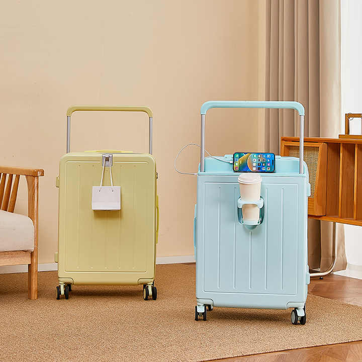 ABS+PC Material Large Capacity Carry On Luggage With Spinner Wheels 20