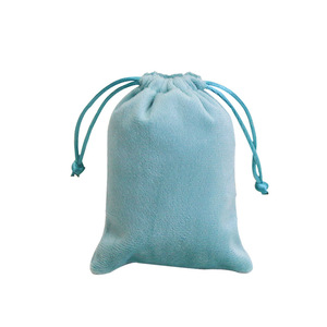 Sacchetto Portagioie in Velluto con Cordoncino 9x12 cm Verde Scuro SMOREEE 018 ST <span class=keywords><strong>IIII</strong></span> Design Made in China - Product Image 3