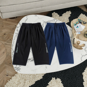 Pantalon court à 7 points en soie glacée de haute qualité pour hommes, trois poches, logo personnalisé, cordon de serrage moyen, à la mode, décontracté, couleur unie - Product Image 1