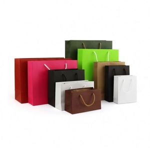 Sacs en papier de Noël personnalisés avec logo pour cadeaux, sacs de shopping en kraft avec pack promotionnel - Product Image 2