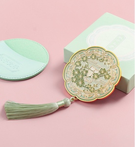 Quà lưu niệm tinh tế và quà tặng nhỏ Trung Quốc phong cách Kim Loại tua Túi xách tay gương du lịch trang điểm công cụ làm đẹp Hộp quà tặng - Product Image 6