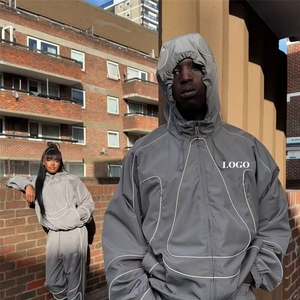 Completo da Uomo Personalizzato: Giacca <span class=keywords><strong>e</strong></span> <span class=keywords><strong>Pantaloni</strong></span> Riflettenti in Nylon per Streetwear <span class=keywords><strong>e</strong></span> Outdoor, Tuta Tattica Softshell - Product Image 2