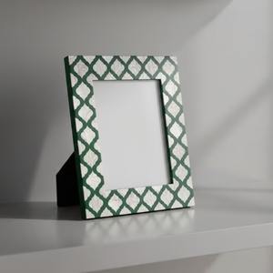 Marco de Fotos de Resina Ecológico Hecho a Mano de Primera Calidad con Acabado Brillante Duradero Impreso Personalizado para Decoración del Hogar y Regalos - Product Image 4