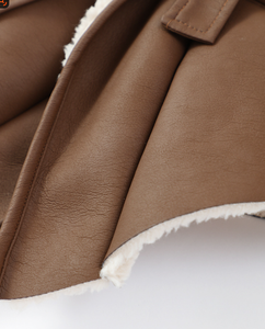 Bliberry 2026 Nuovo Cappotto Invernale da Donna con Scollo a V, Maniche Lunghe, Vestibilità Slim, Giacca in Ecopelle con Pelliccia di Agnello Ispessita - Product Image 4