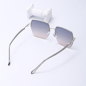 Gafas de sol de nailon sin montura a la moda para mujer, protección UV400, diseño cuadrado grande, gafas modernas, protección solar para exteriores - Product Image 1