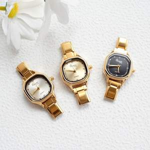 <span class=keywords><strong>Montre</strong></span>-<span class=keywords><strong>bracelet</strong></span> modulaire européenne et américaine la plus vendue pour femme, mouvement à quartz, acier inoxydable, aiguilles polyvalentes, <span class=keywords><strong>montre</strong></span>-<span class=keywords><strong>bracelet</strong></span> DIY - Product Image 1