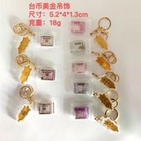 Porte-clés fantaisie style dessin animé avec billets de banque simulés, pendentif billet de banque présentant des unités de monnaie taïwanaises, américaines, coréennes et britanniques