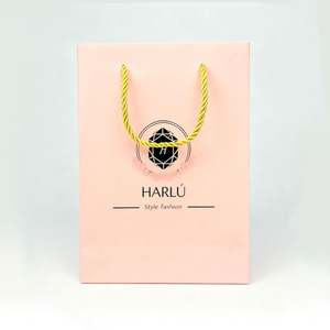 Sac de vente au détail personnalisé en papier kraft recyclé à livraison rapide, OEM, pour centres commerciaux et supermarchés - Product Image 2