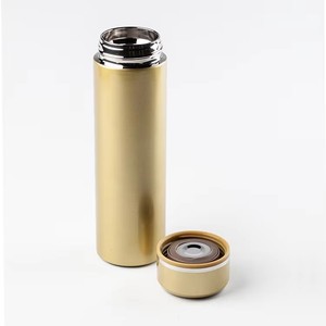 Tumbler Premium in Acciaio Inossidabile con Design Classico e Coperchio Sportivo, Essenziale per il Ritorno a Scuola, Acquista Ora - Product Image 5