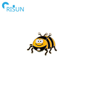 Épinglette coccinelle en émail personnalisée logo personnalisé coccinelle insecte volant <span class=keywords><strong>jardin</strong></span> coccinelle épingle en émail épingles coccinelle broche insigne animal - Product Image 2