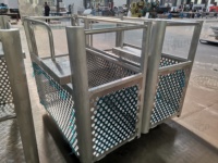 Plateforme de travail suspendue en aluminium durable pour la construction de façades en hauteur, l'entretien et le nettoyage de fenêtres