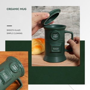 Grande tasse à café en céramique de 500 ml au design rétro de boîte aux lettres avec couvercle – Mug amusant en forme de boîte aux lettres pour boissons et lait, idéal pour la rentrée scolaire - Product Image 3