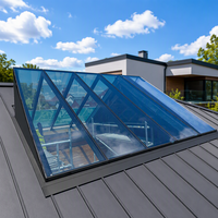 Fenêtre de toit coulissante verticale moderne en alliage d'aluminium insonorisée et durable à double vitrage pour escalier et bar à domicile