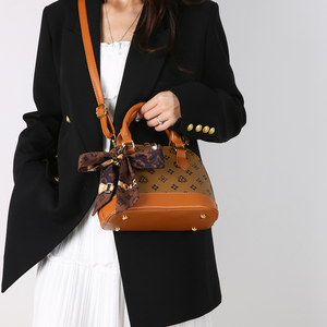 Bolso Bandolera de Lujo para Mujer, con Exterior Estampado Vintage y Cierre de Cremallera, Apto para Uso en Exteriores.629 - Product Image 2