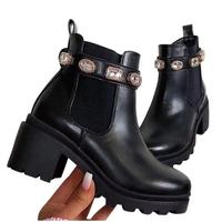 Diamond Botas. Bottines sexy noires à talon épais en cuir verni avec fermeture éclair pour femme, collection automne-hiver 2025