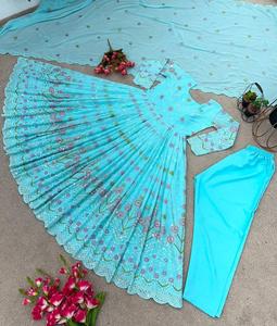 Nuevo vestido de diseñador Ropa de fiesta Look Nuevos colores Faux Georgette con Secuencia de bordado Trabajo con mangas completas a precio mayorista - Product Image 1