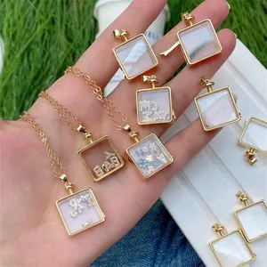 Mặt Dây Chuyền Hình Vuông Bằng Hợp Kim Mặt Dây Chuyền Hình Trái Tim Tinh Tế Thiết Kế Phong Cách Instagram Với Vòng Cổ Trong Suốt Chữ Cái Micro Zircon Tự Làm Tùy Chỉnh - Product Image 1