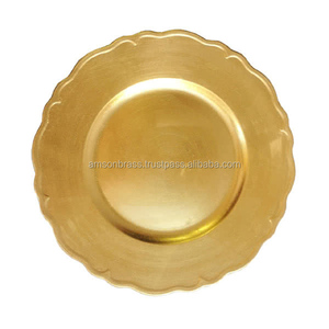 Assiette chargeur en métal de la plus grande qualité, vaisselle de forme ronde au design antique moderne, assiette chargeur et plat pour la décoration de mariage - Product Image 3