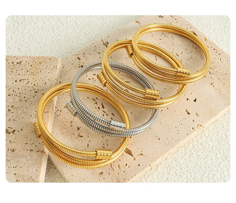 Gelang Fashion bebas noda perhiasan tahan air 18K lapis emas baja tahan karat multilapis Musim Semi gelang elastis