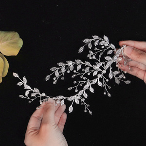 Bonne qualité Huanxing miallo nouvelle perle épingle à cheveux <span class=keywords><strong>Japon</strong></span> et Corée du Sud mori cheveux accessoires à la main clip latéral vacances <span class=keywords><strong>voyage</strong></span> tirer mariée weddin - Product Image 3