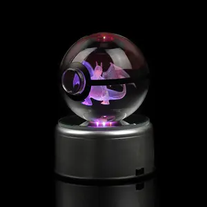 Popolare nuovo Design 50mm 80mm figuras di charizard laser K9 Crystal glass Pokmon Ball con Base LED incandescente per incisione regalo per bambini