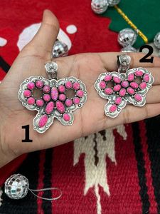 คอลเลคชั่นคริสต์มาส จี้หินธรรมชาติประดับขอบสีชมพูสด ทำด้วยมือ ชุบทอง เงินสเตอร์ลิง - Product Image 3