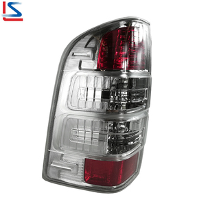 Feu arrière automatique pour <span class=keywords><strong>Ranger</strong></span> 2009-2011 FEU ARRIÈRE UD2D51170 UD2D51150C UD2D51170C 8M3413B504BE UD2D51170 8M3413B504B - Product Image 2