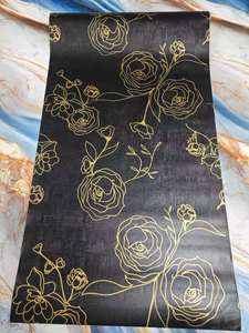 Papel Tapiz Autoadhesivo Impermeable con Diseño Floral Moderno de 45cm*10m para Dormitorio, Hotel y Sala de Estar - Product Image 3