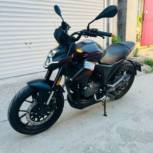 Motocicleta Usada Zong Shen <span class=keywords><strong>Venom</strong></span> 250 <span class=keywords><strong>de</strong></span> Gasolina con Inyección Electrónica <span class=keywords><strong>de</strong></span> Combustible y Sistema <span class=keywords><strong>de</strong></span> Refrigeración por Agua - Product Image 4