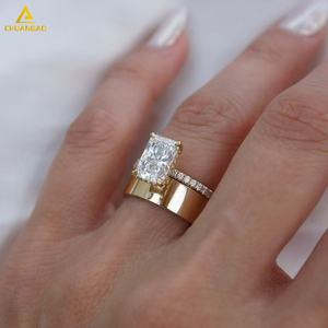 Anelli Nuziali in Oro Massiccio 10k con Diamanti Taglio Brillante, Radiante, Ovale, Marquise e Moissanite Certificati IGI - Product Image 1