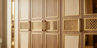 Ensemble de meubles de chambre à coucher moderne très vendu pour hôtels, comprenant un lit king size, une armoire et une coiffeuse, en MDF extensible