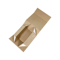 Boîte cadeau pliante magnétique en carton rigide noir mat sur mesure avec doublure en éponge et finition pailletée pour mariage
