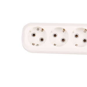 Enchufe <span class=keywords><strong>de</strong></span> extensión popular hecho en China a precio barato con conexión a <span class=keywords><strong>tierra</strong></span> <span class=keywords><strong>sin</strong></span> interruptor tira <span class=keywords><strong>de</strong></span> alimentación eléctrica - Product Image 4